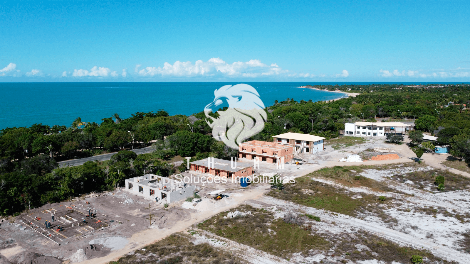 Apartamento estilo estúdio em Porto Seguro, no condomínio Brasil Imperial Resort, à venda na imobiliária Thurm Imóveis