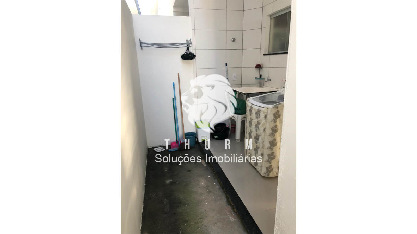 Apartamento em Porto Seguro, no Condomínio Alto Taperapuan, à vnda na imobiliária Thurm Imóveis