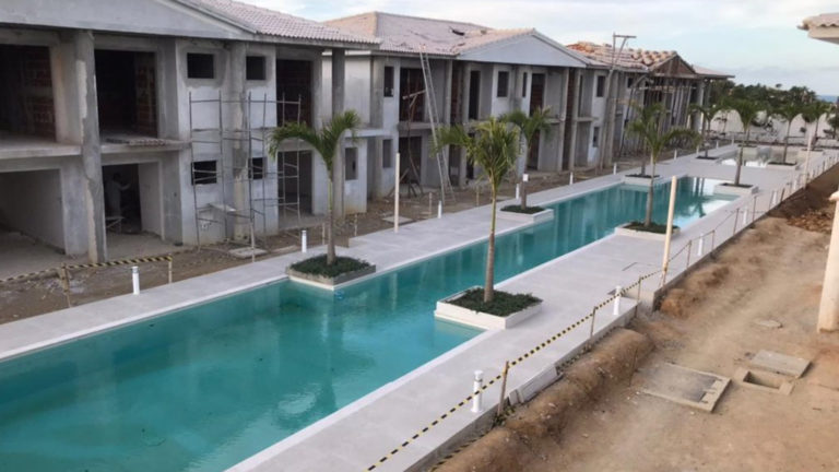 Apartamento à Venda em Arraial D'Ajuda, Porto Seguro - Condomínio Residencial Monte das Oliveiras