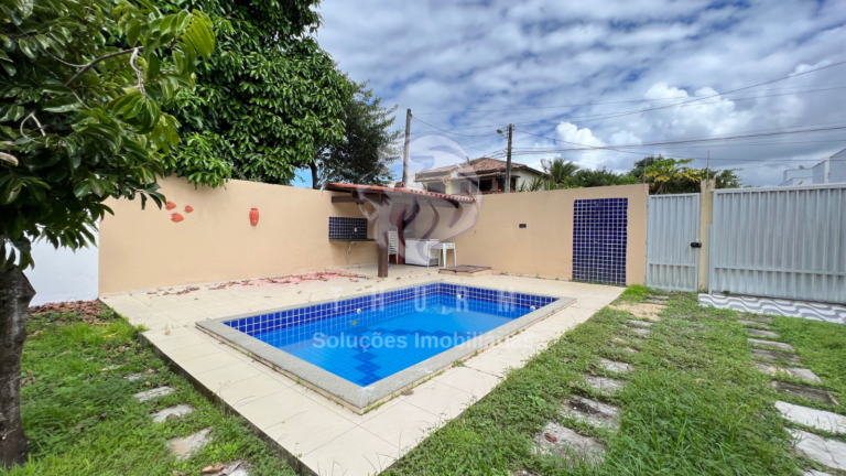 Piscina de uma casa a venda em Porto Seguro com 3 quartos