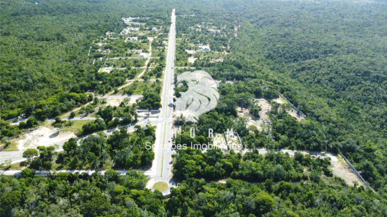 Terreno à Venda no Vitória Tênis Miramar - Porto Seguro